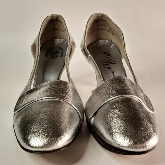 60s Mod Metallic Silver Space Heels with Rounded Toe - Picture 10 of 13